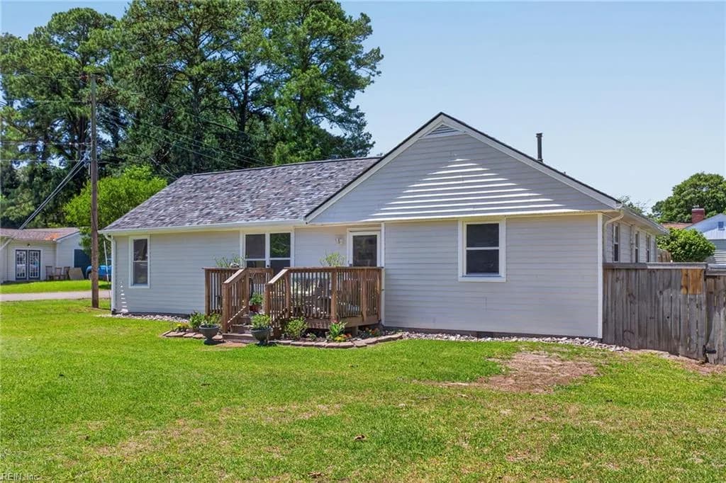 32 Cypress RD, PORTSMOUTH VA 23701 - Photo 5