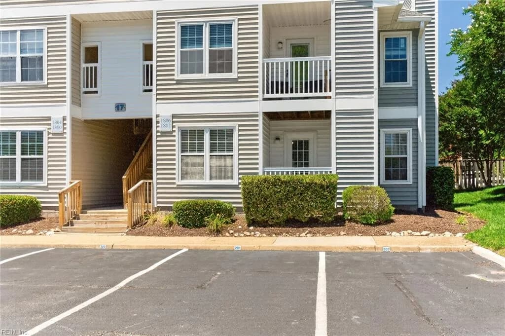 1802 Chantilly CT, VIRGINIABEACH VA 23451 - Photo 3