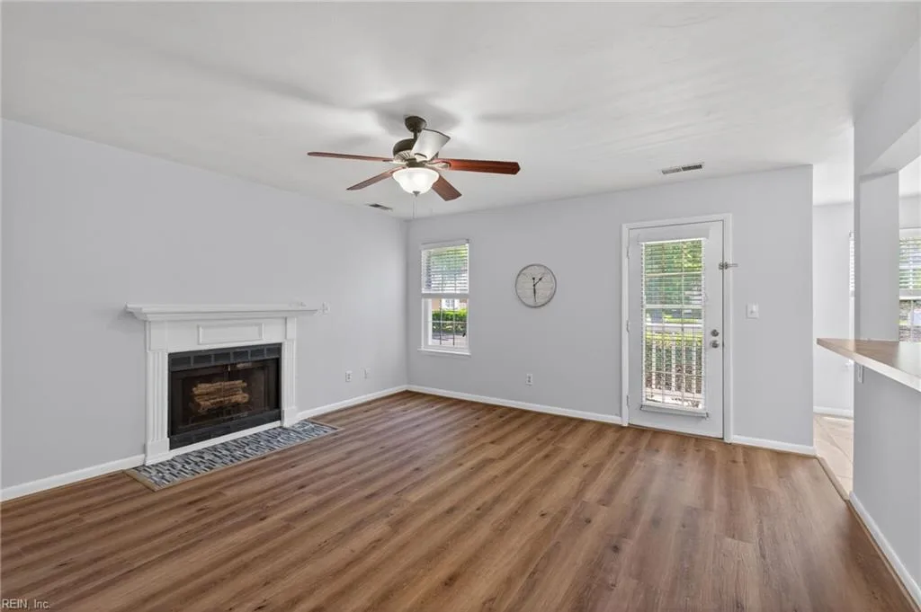 1802 Chantilly CT, VIRGINIABEACH VA 23451 - Photo 4