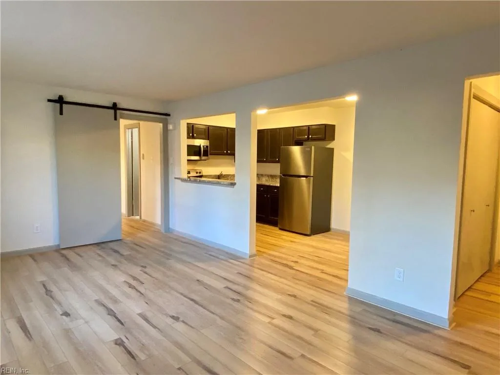 618 W Olney RD #1, NORFOLK VA 23505 - Photo 3