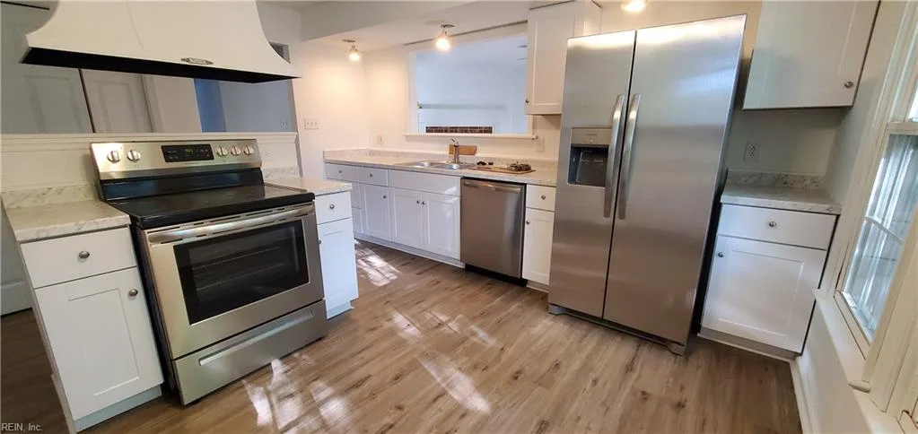 1328 Fernside CT, VIRGINIABEACH VA 23464 - Photo 3