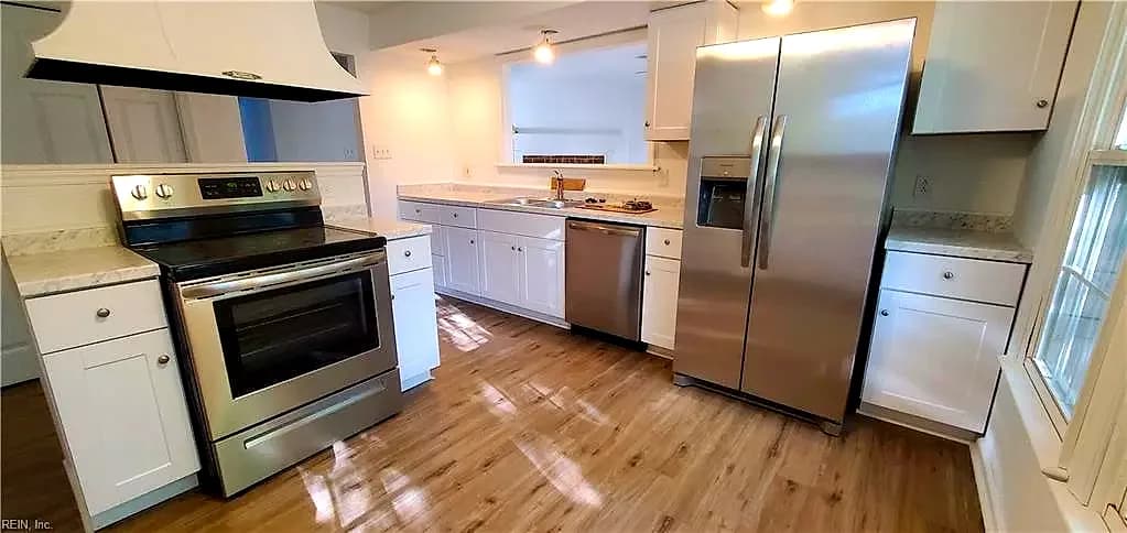 1328 Fernside CT, VIRGINIABEACH VA 23464 - Photo 3
