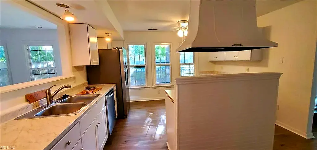 1328 Fernside CT, VIRGINIABEACH VA 23464 - Photo 5