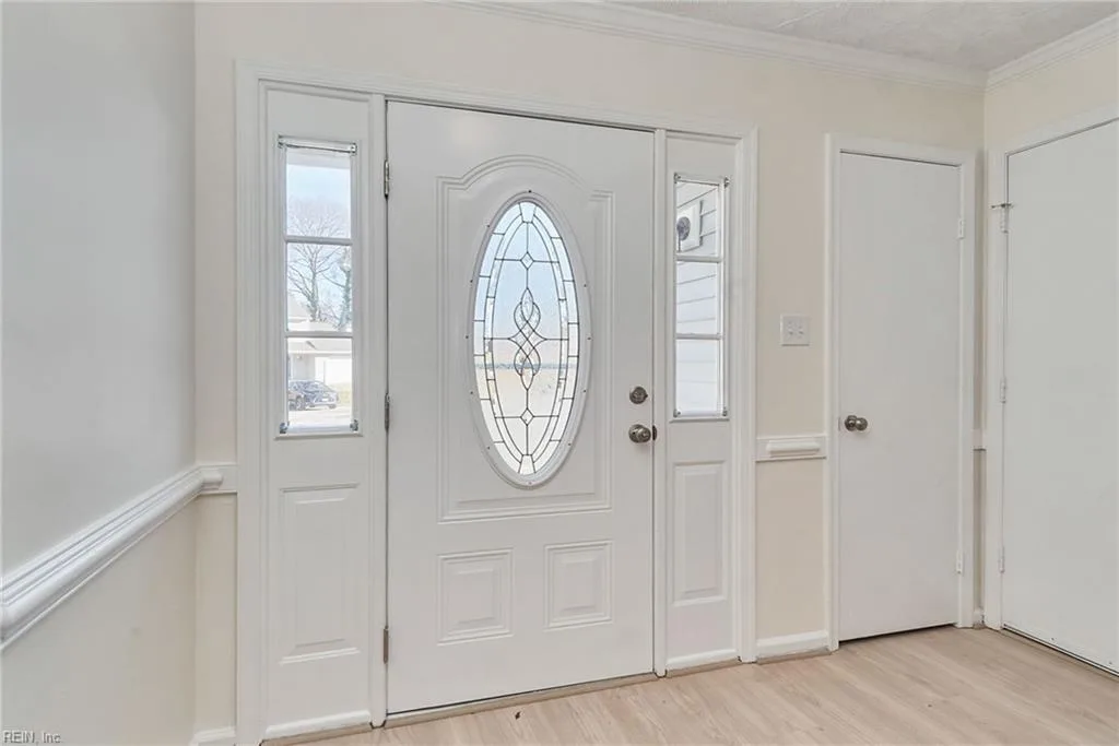 1221 Garth CT, VIRGINIABEACH VA 23454 - Photo 3