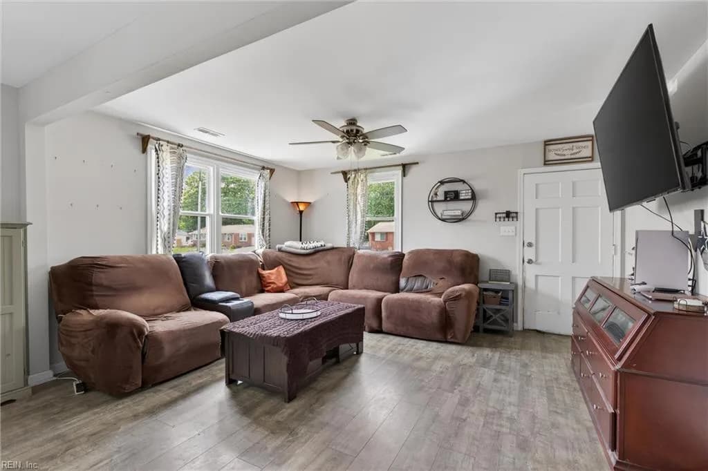 1305 Yeadon RD, CHESAPEAKE VA 23324 - Photo 4