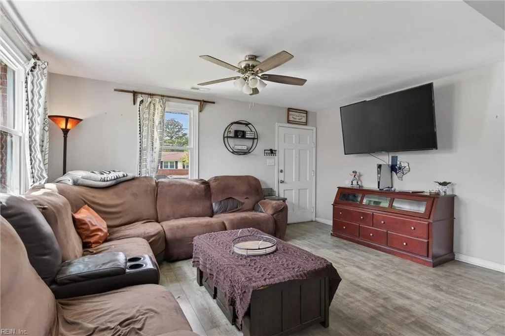 1305 Yeadon RD, CHESAPEAKE VA 23324 - Photo 5