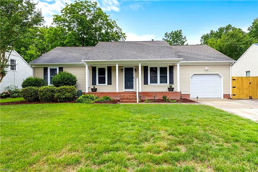 812 Gloss ST, CHESAPEAKE VA 23322 - Main photo