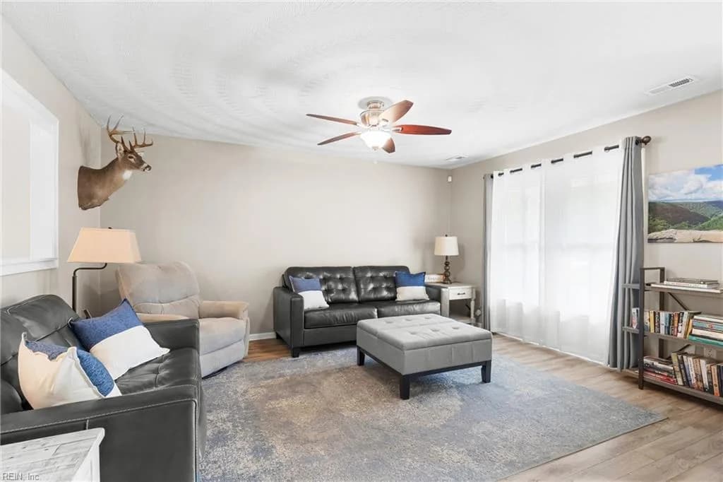 812 Gloss ST, CHESAPEAKE VA 23322 - Photo 4