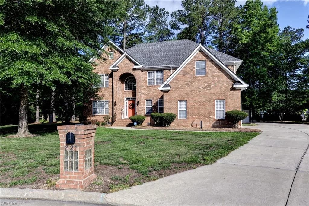 821 Edinburgh CT, SMITHFIELD VA 23430 - Photo 2