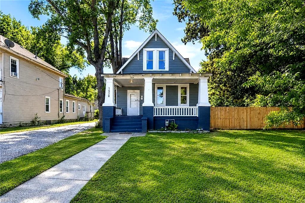 1528 Elm AVE, Portsmouth — 4 bed Residential, 1,969 sqft