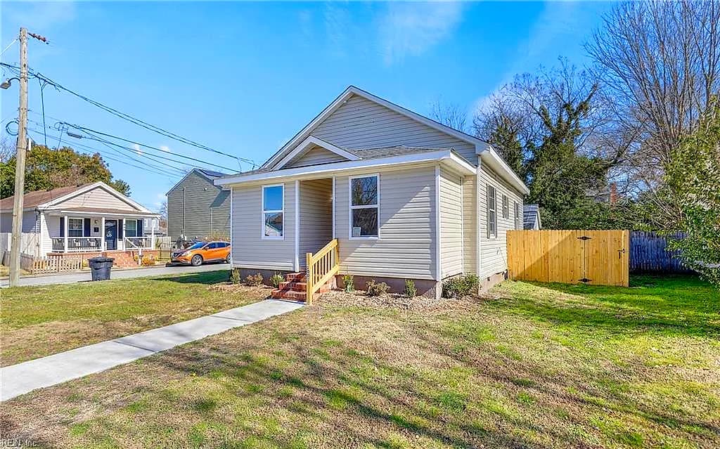 2001 Peach ST, PORTSMOUTH VA 23704 - Main photo