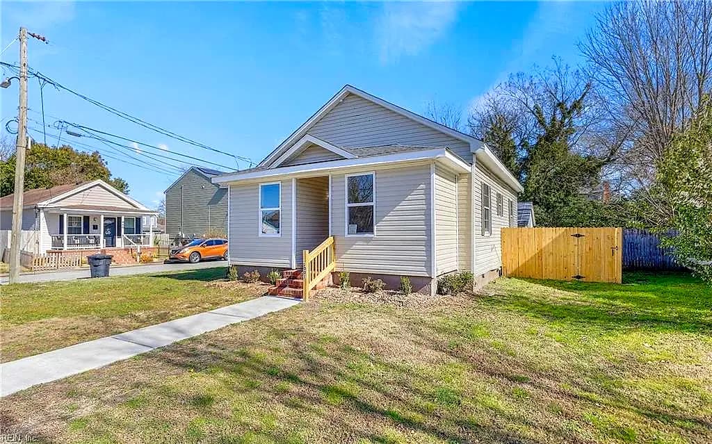 2001 Peach ST, PORTSMOUTH VA 23704 - Photo 2