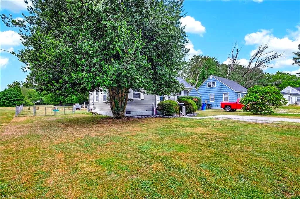 635 Harpersville RD, NEWPORTNEWS VA 23601 - Photo 4