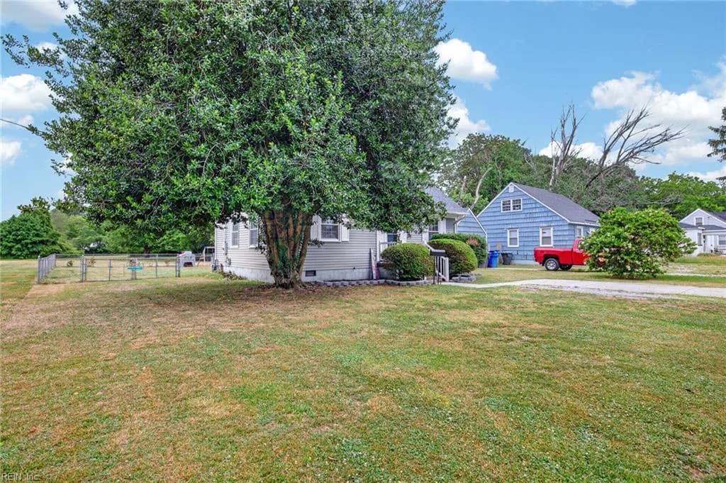 635 Harpersville RD, NEWPORTNEWS VA 23601 - Photo 4