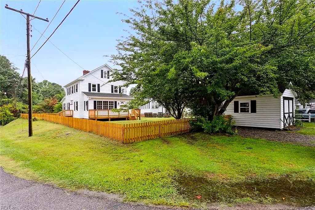 101 Pulaski ST, YORKTOWN VA 23690 - Photo 4