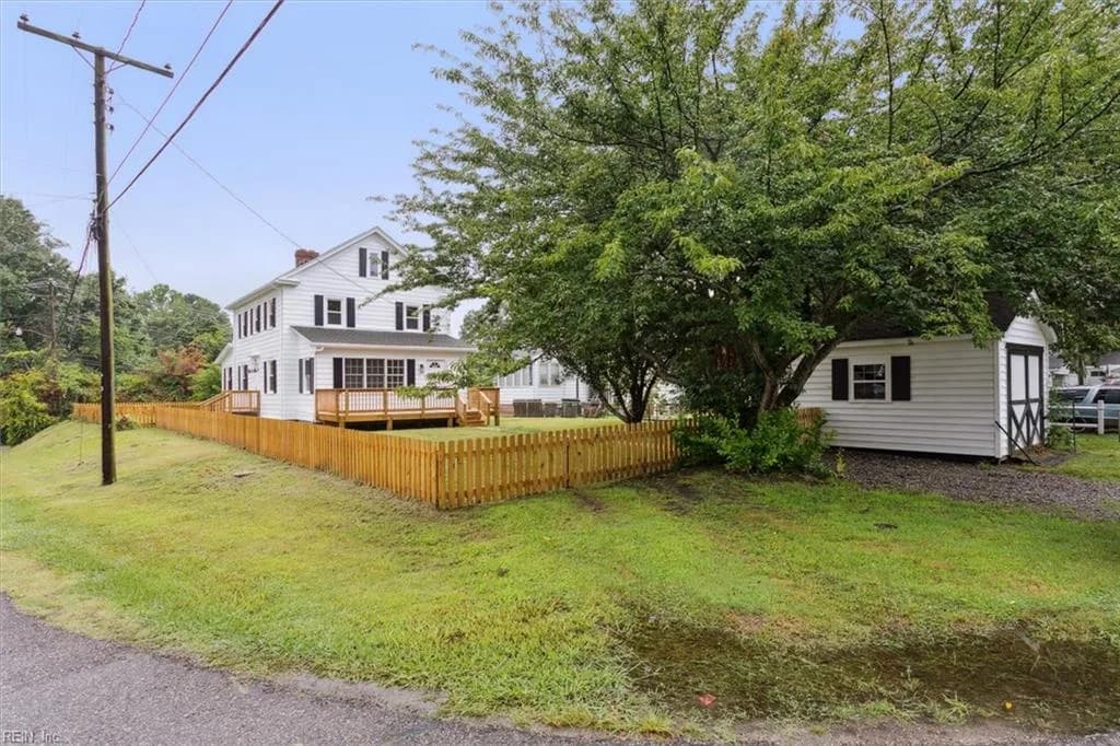 101 Pulaski ST, YORKTOWN VA 23690 - Photo 4