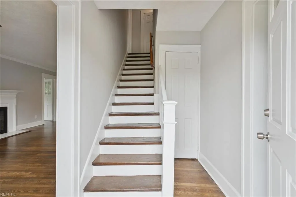 101 Pulaski ST, YORKTOWN VA 23690 - Photo 5