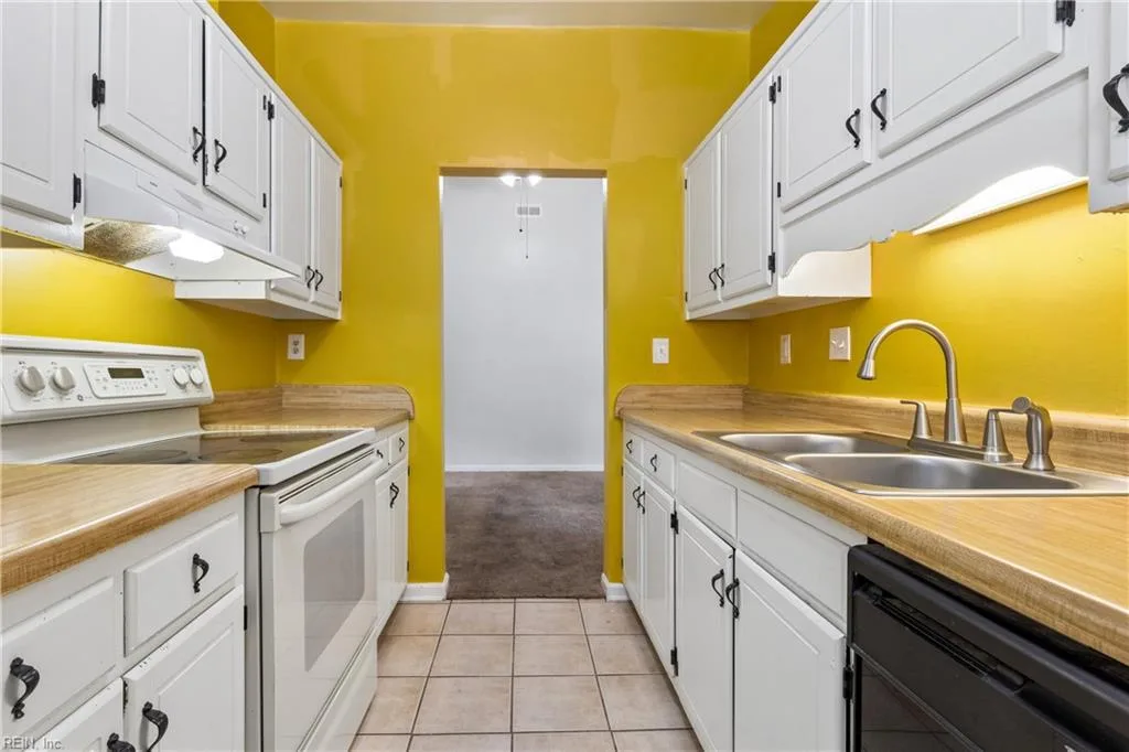 523 Peregrine ST, VIRGINIABEACH VA 23462 - Photo 5