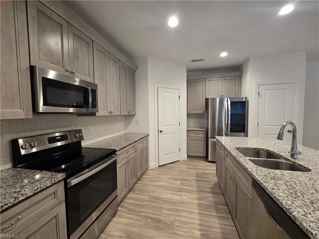 2502 Fieldsway DR, CHESAPEAKE VA 23320 - Photo 3