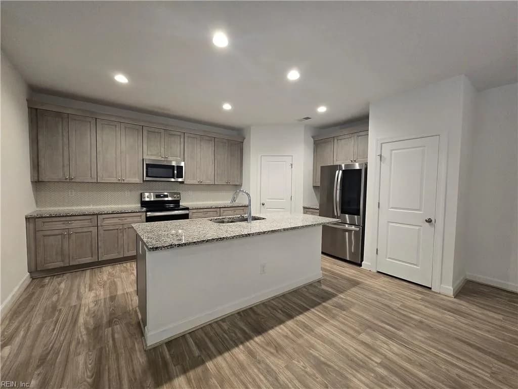 2502 Fieldsway DR, CHESAPEAKE VA 23320 - Photo 5