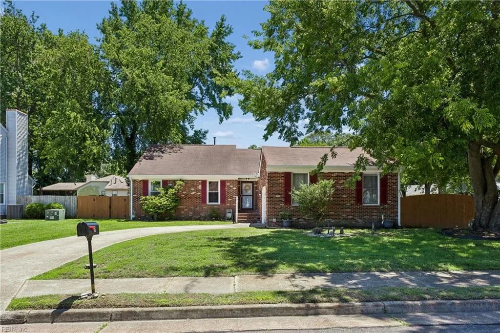 2 Wooded Hill DR, HAMPTON VA 23669 - Photo 3