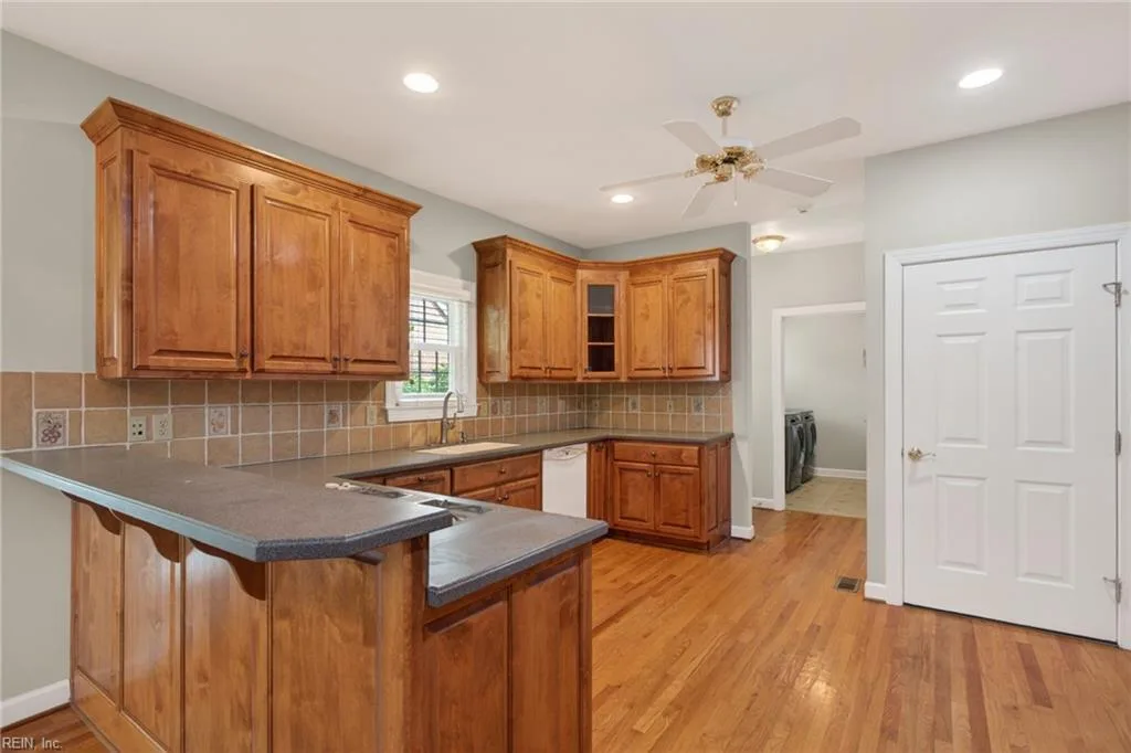 113 Edith Wharton SQ, NEWPORTNEWS VA 23606 - Photo 4