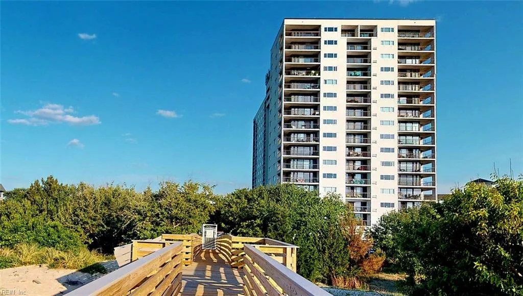 3288 Page AVE #1014, VIRGINIABEACH VA 23451