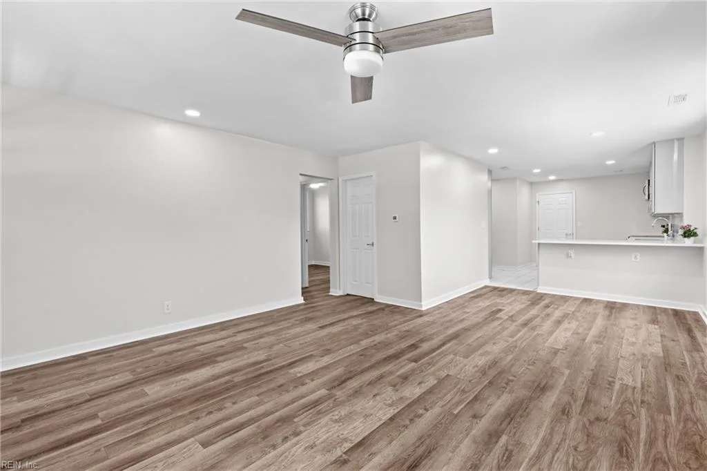 1018 Willingham ST, NORFOLK VA 23505 - Photo 5