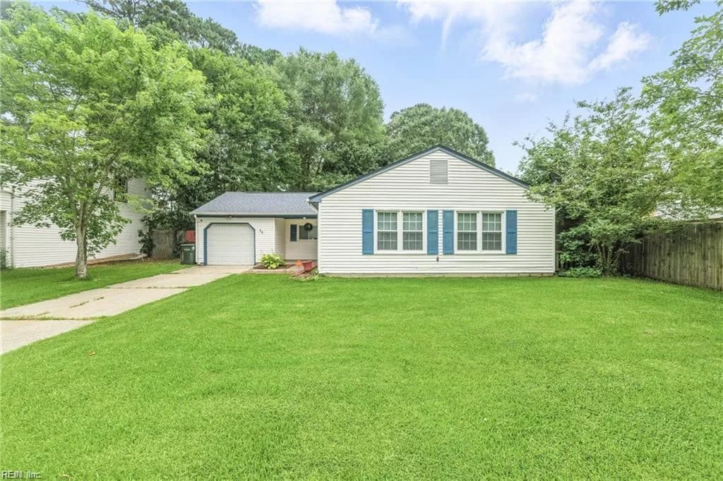 75 Sanlun Lakes DR, HAMPTON VA 23666 - Main photo