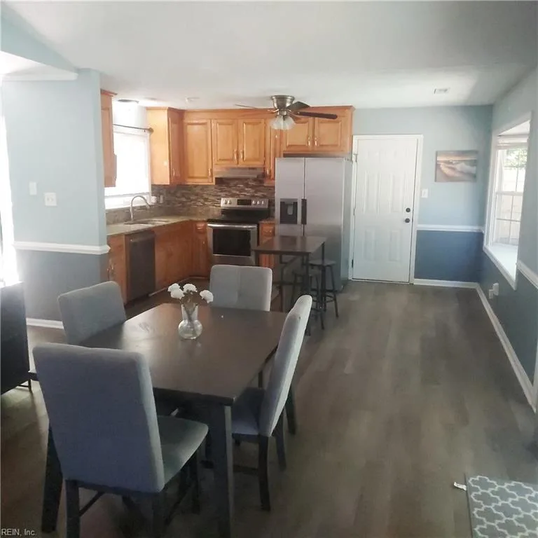 75 Sanlun Lakes DR, HAMPTON VA 23666 - Photo 4