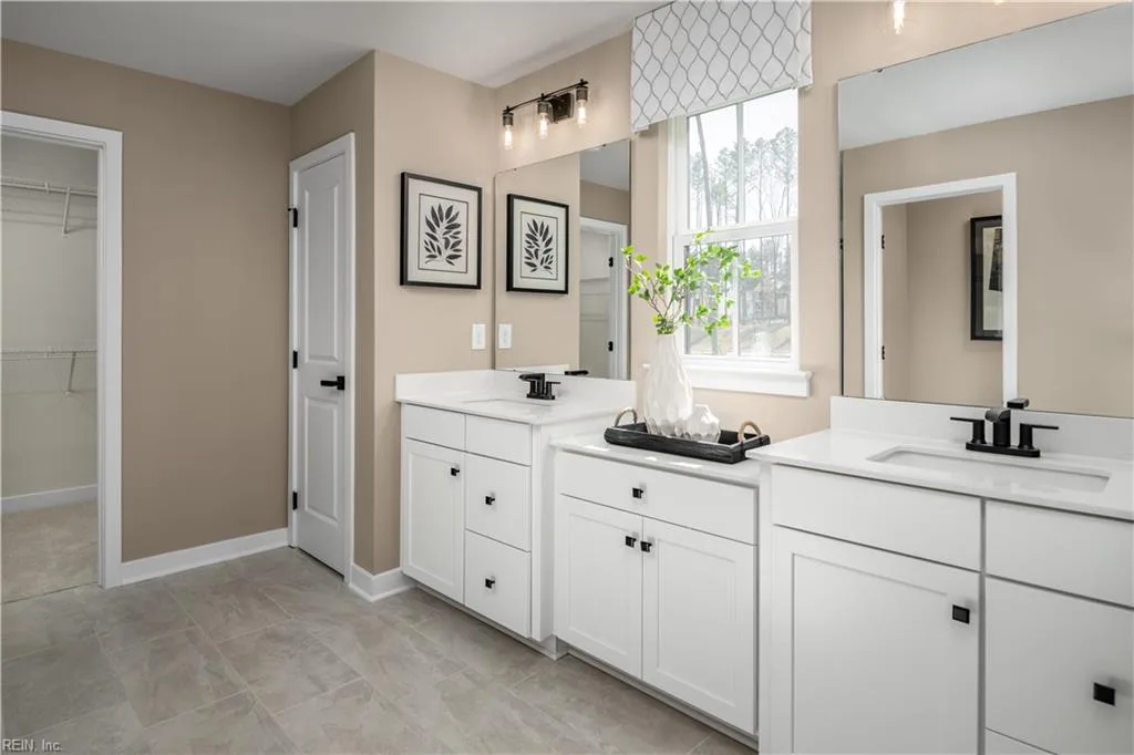 7108 Holiday LN, TOANO VA 23168 - Photo 3