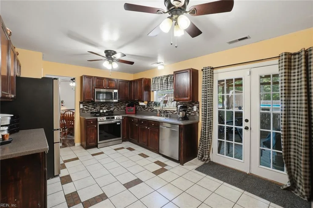 506 Millers CT, SUFFOLK VA 23434 - Photo 5