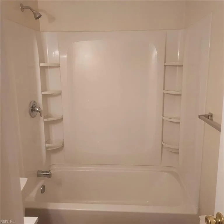34 Westover ST, HAMPTON VA 23669 - Photo 3