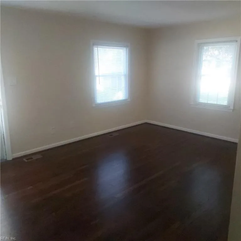 34 Westover ST, HAMPTON VA 23669 - Photo 5
