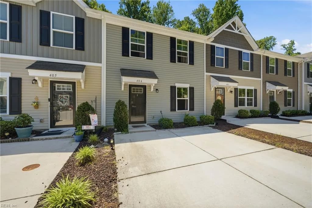 404 Lakeview CV, SMITHFIELD VA 23430 - Photo 3