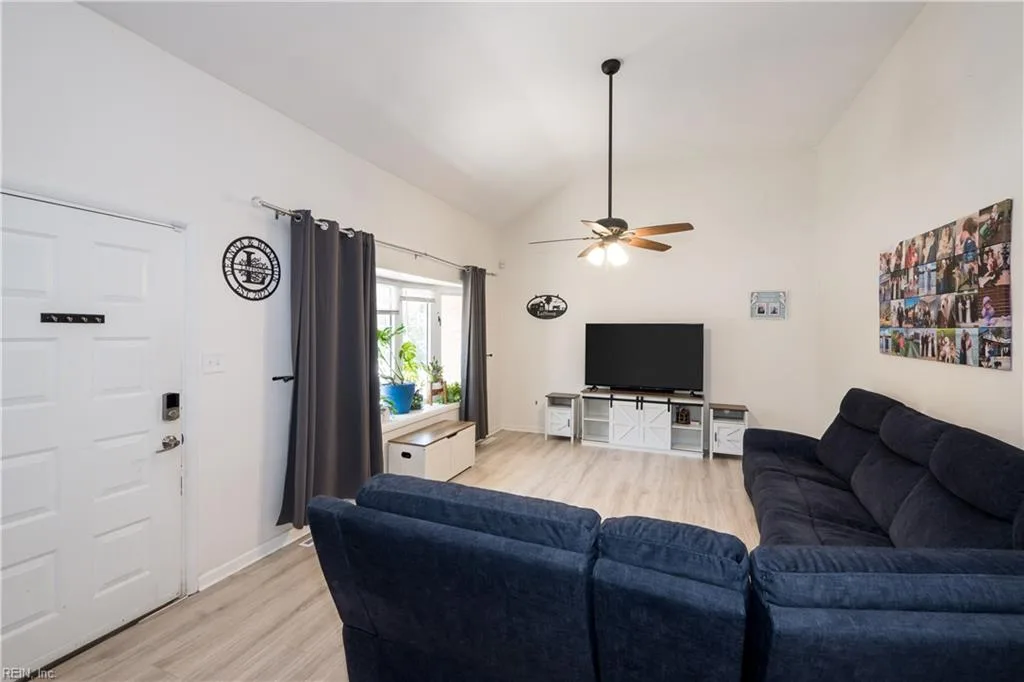 1724 Kingsway RD, NORFOLK VA 23518 - Photo 4
