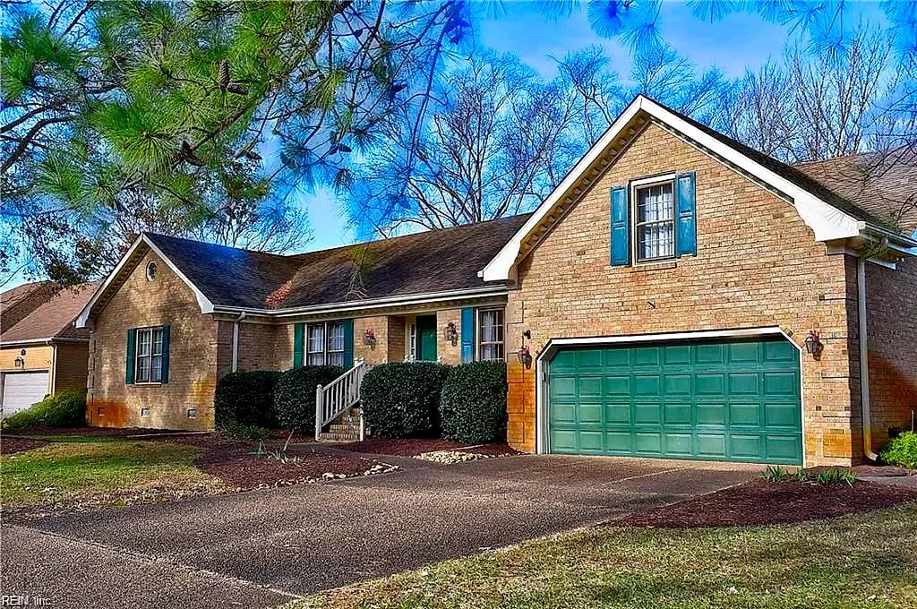 1924 Grayfalcon DR, NORFOLK VA 23518 - Photo 4