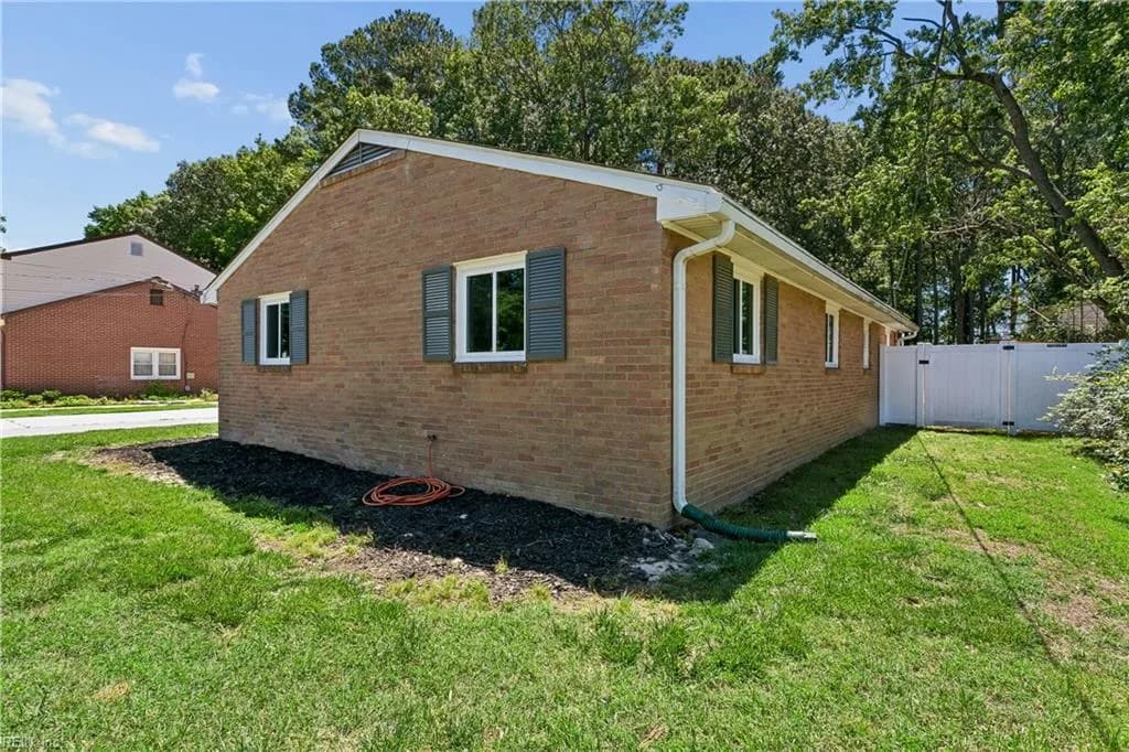 4713 Threechopt RD, HAMPTON VA 23666 - Photo 4