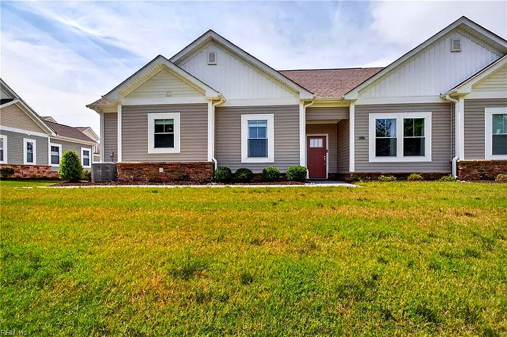 1010 Paragon WAY #C, Suffolk — 3 bed Residential, 2,084 sqft