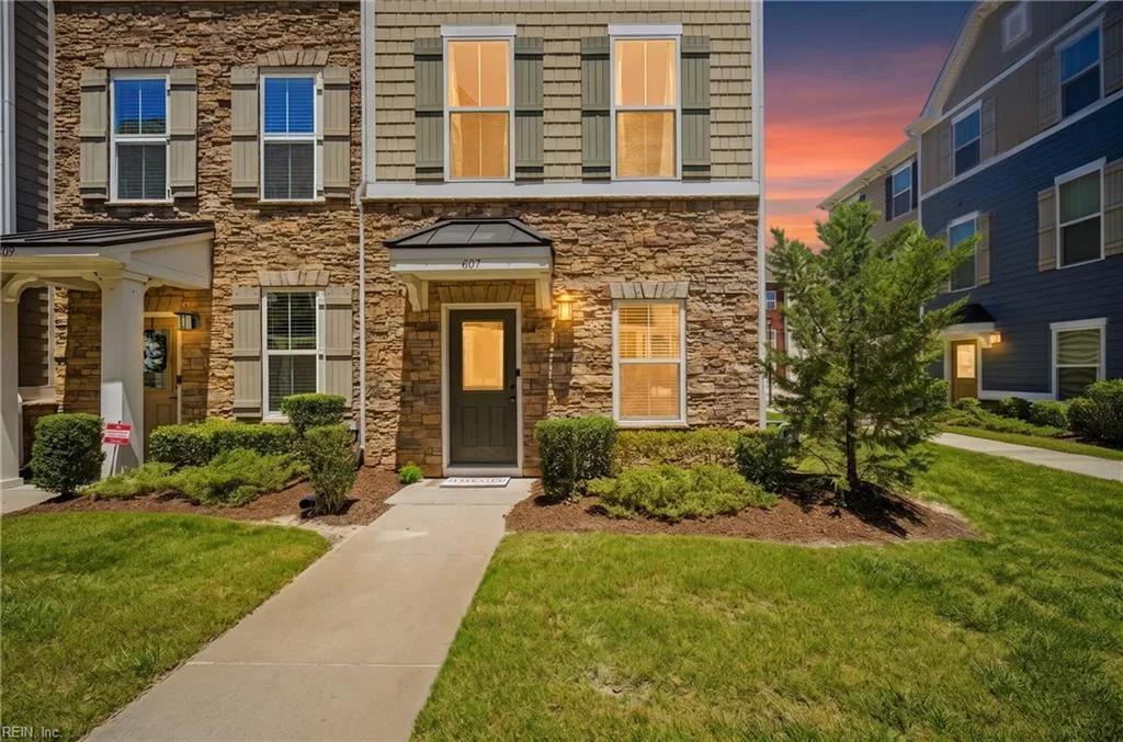 607 Muddy Creek RD, CHESAPEAKE VA 23324
