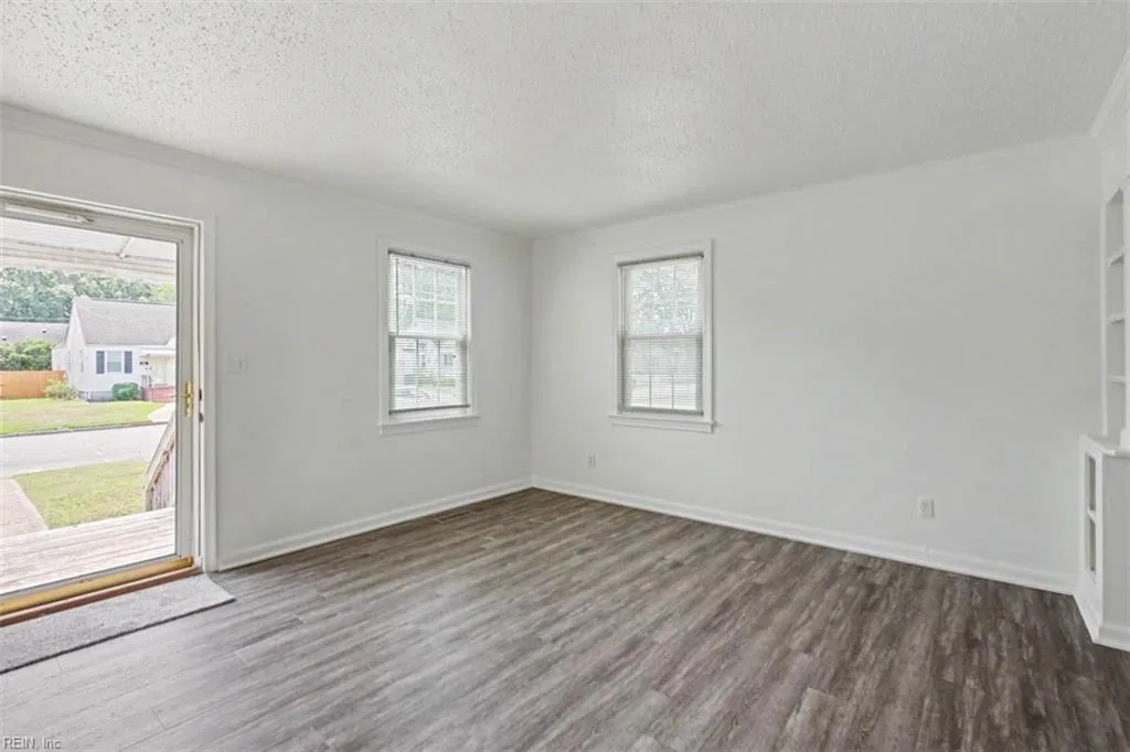 615 Lafayette TER, NEWPORTNEWS VA 23605 - Photo 5