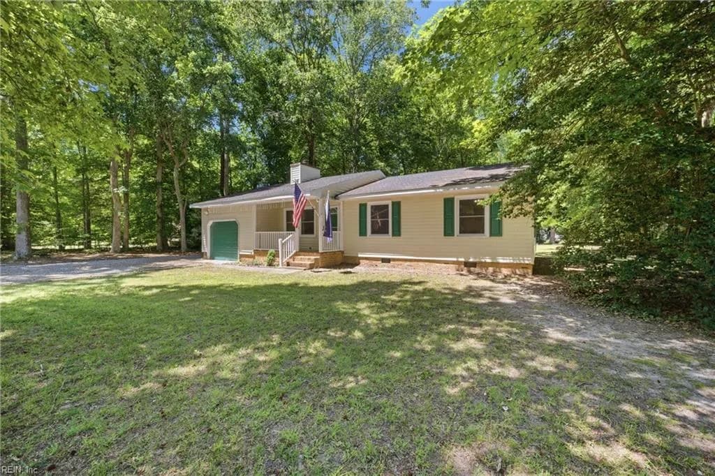 7133 Lord Carrington DR, GLOUCESTER VA 23061 - Photo 4