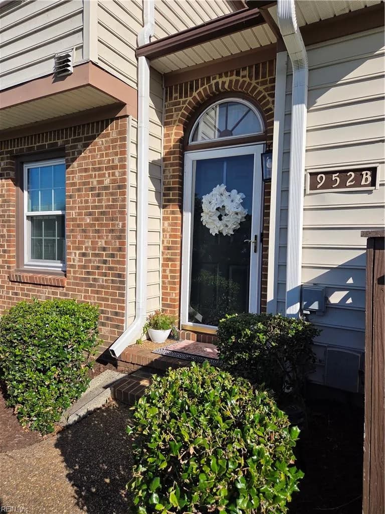 952 Saint Andrews RCH #B, CHESAPEAKE VA 23320 - Main photo