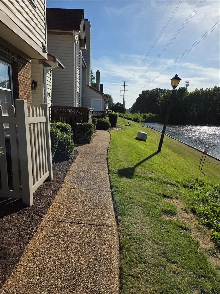 952 Saint Andrews RCH #B, CHESAPEAKE VA 23320 - Photo 4