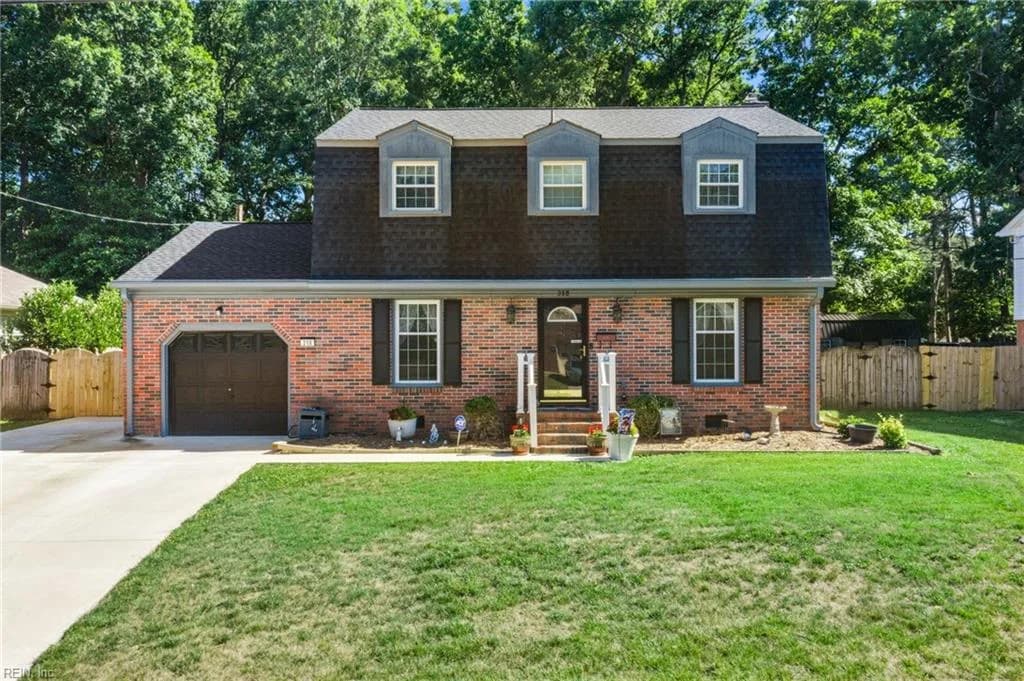 318 Williamsburg CT, NEWPORTNEWS VA 23606 - Photo 2
