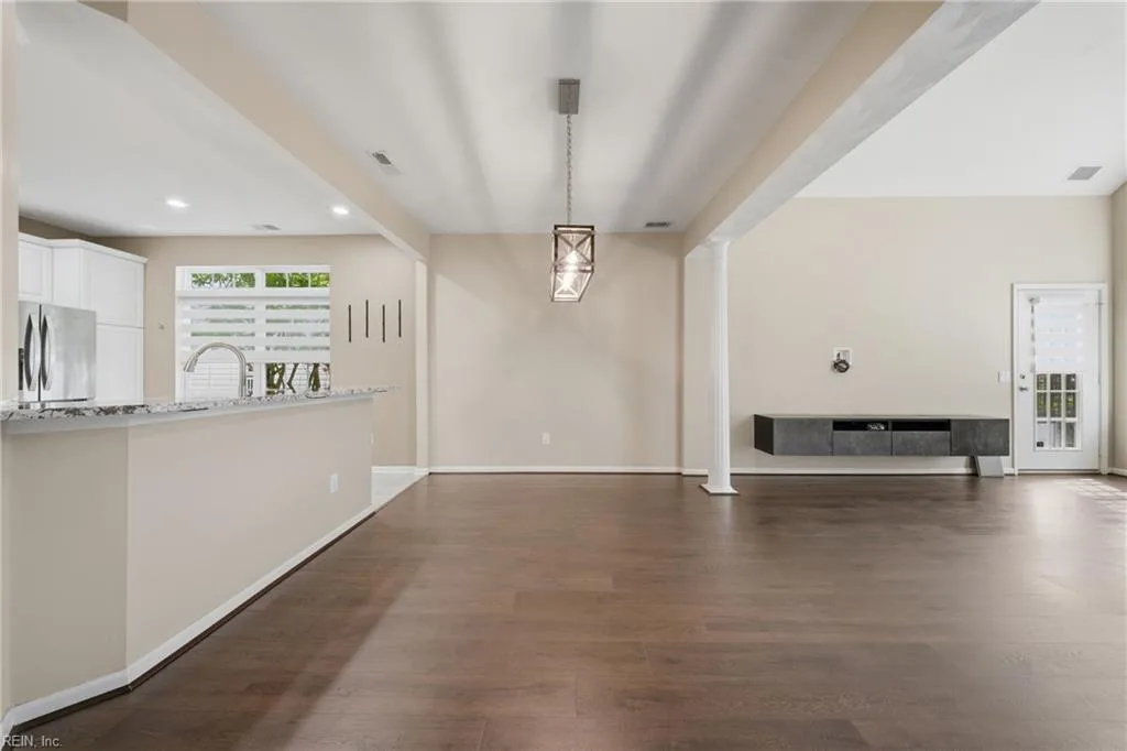 2733 Blake ST, VIRGINIABEACH VA 23456 - Photo 4