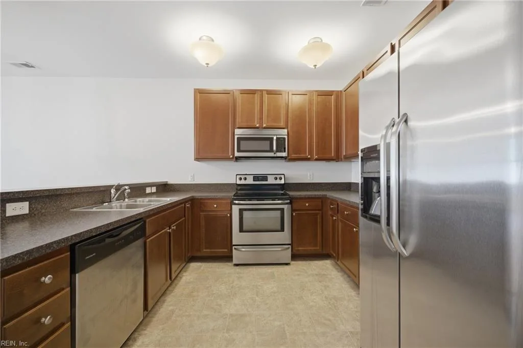 2424 Chancery LN #303, CHESAPEAKE VA 23321 - Photo 5
