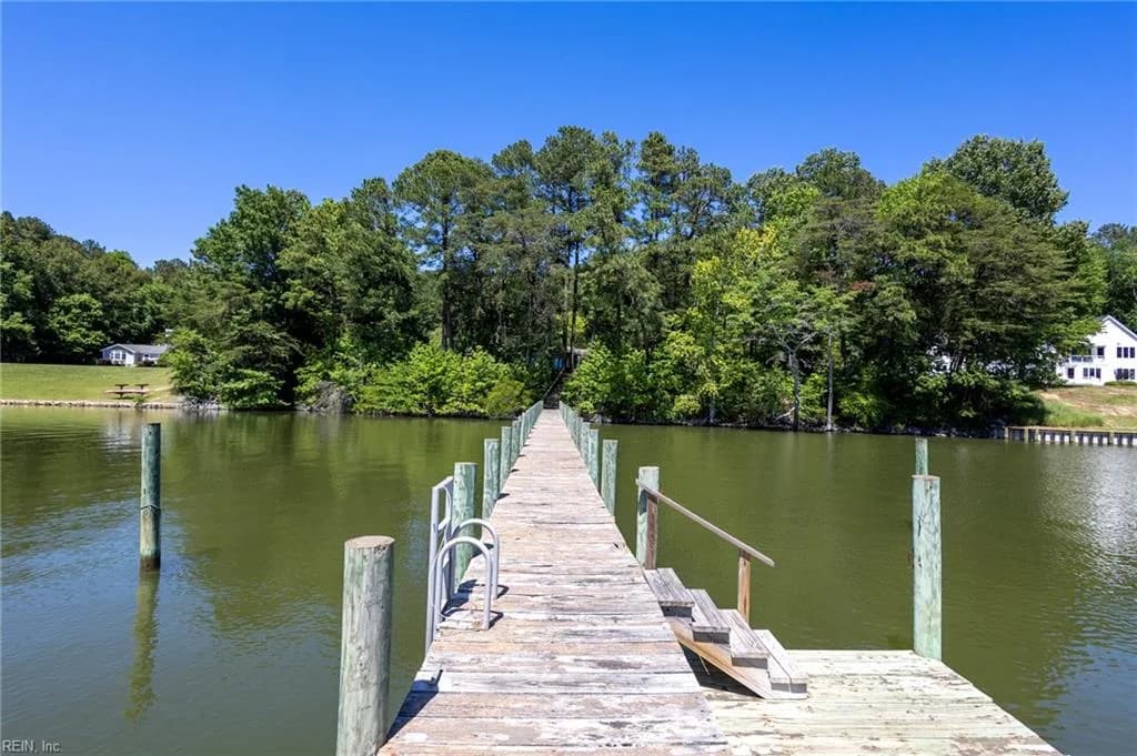 456 Ridge RD, HARTFIELD VA 23071 - Photo 5