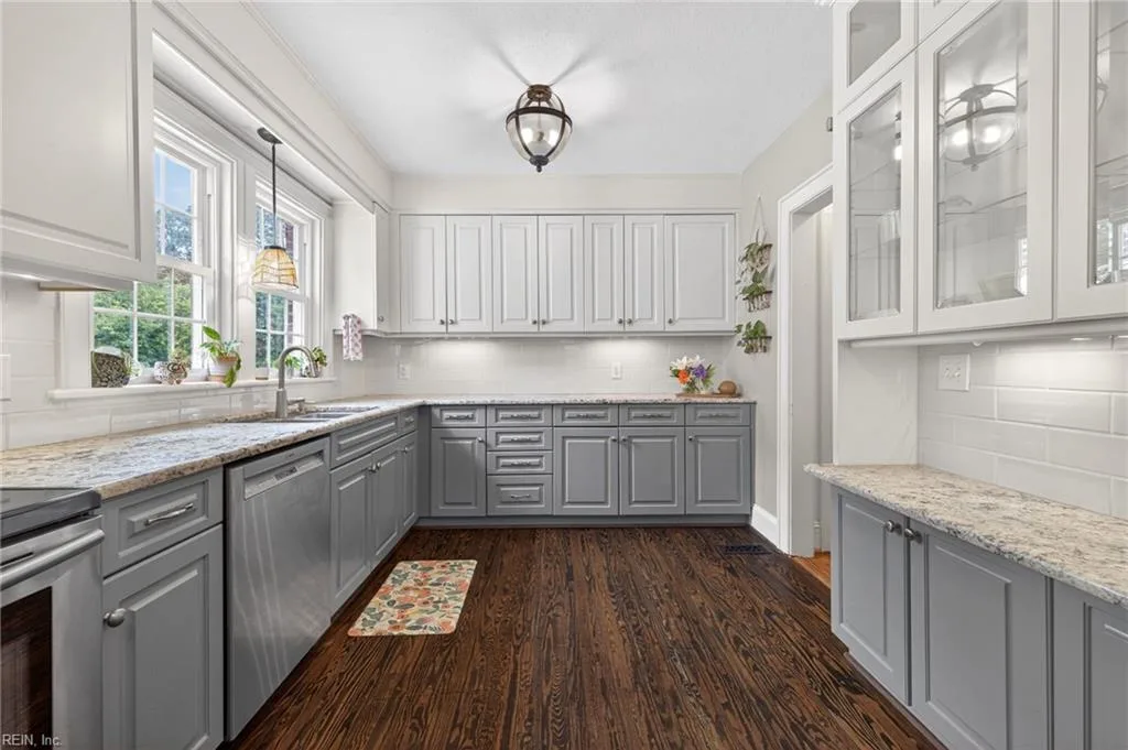 500 W Riverview DR, SUFFOLK VA 23434 - Photo 5
