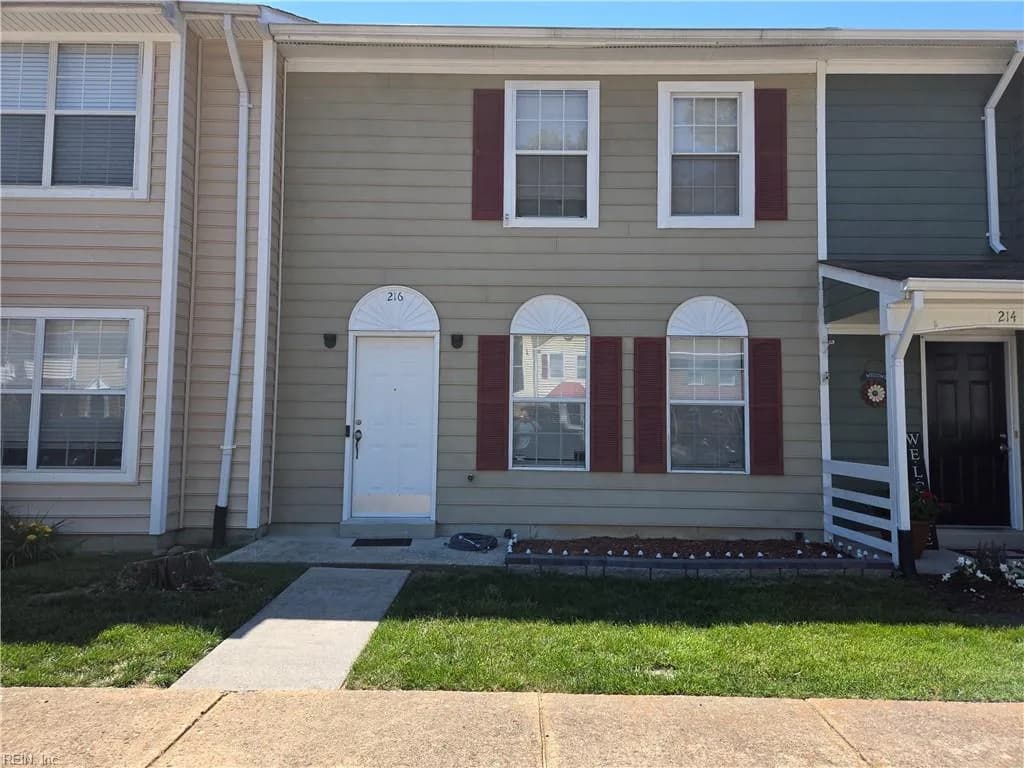 216 Whitewater DR, NEWPORTNEWS VA 23608 - Main photo